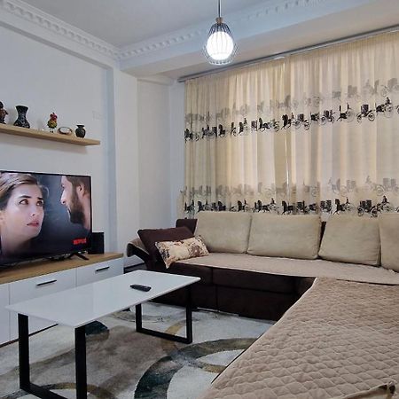 Apartment Rent Elbasan City Center 1 Exterior foto